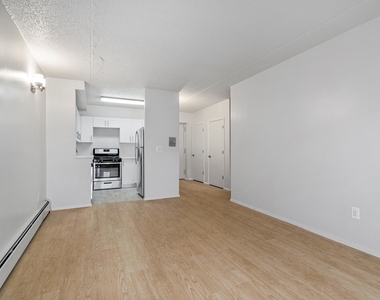 1425 Amsterdam Ave - Photo Thumbnail 2