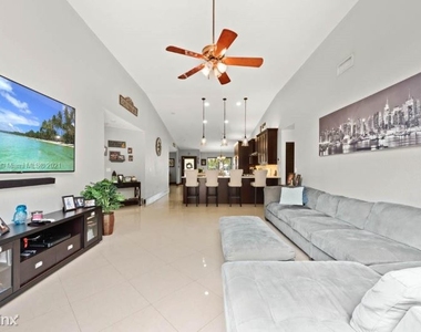 14801 Sw 154th Ct - Photo Thumbnail 10