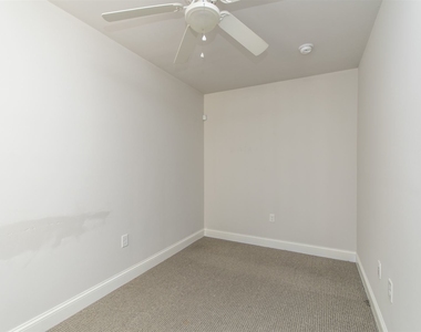 1131 W Nevada St Unit 2 - Photo Thumbnail 1