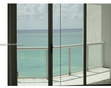 16425 Collins Ave - Photo Thumbnail 3