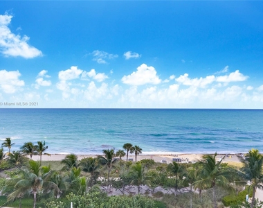 9801 Collins Ave - Photo Thumbnail 7