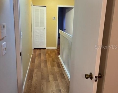 317 Sw 120th Avenue - Photo Thumbnail 7