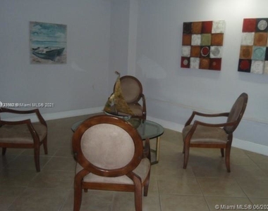 6969 Collins Ave - Photo Thumbnail 12