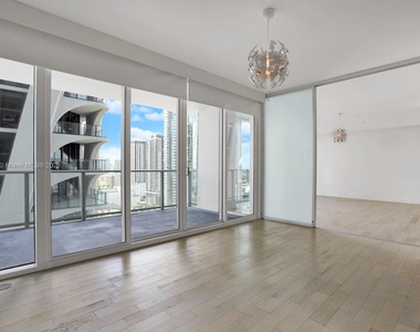 1040 Biscayne Blvd - Photo Thumbnail 7