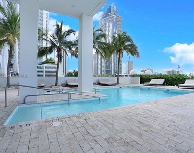 1040 Biscayne Blvd - Photo Thumbnail 18