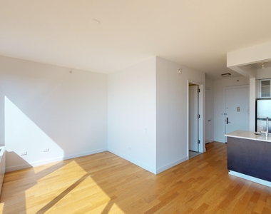 808 Columbus Avenue - Photo Thumbnail 4