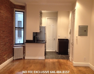 210 East 25th Street, #1RW - Photo Thumbnail 1