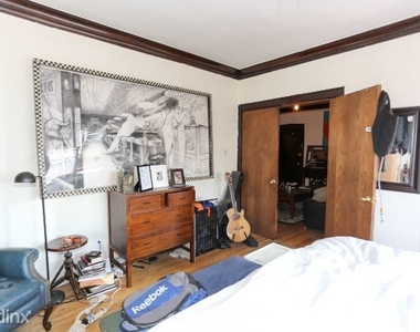 3827 N. Drake, Unit 3 - Photo Thumbnail 11