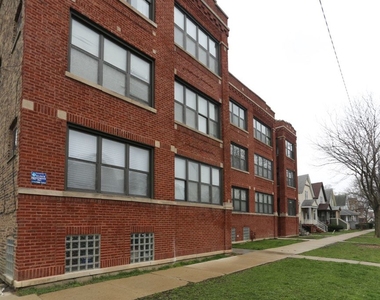 3825 N. Drake, Unit 3 - Photo Thumbnail 0