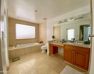 6371 Sw 107 St - Photo Thumbnail 12