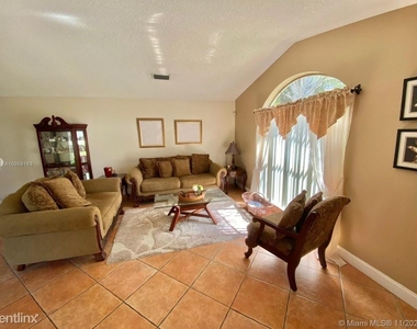 14761 Sw 170th Ter - Photo Thumbnail 0