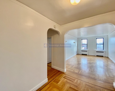 116 Seaman Avenue - Photo Thumbnail 1