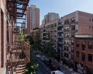 213 East 26 Street - Photo Thumbnail 1