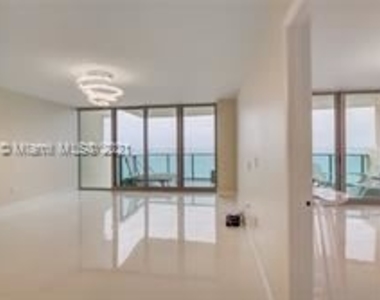 1455 Ocean Dr Apt 1500 - Photo Thumbnail 2