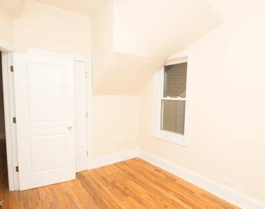 1314 W. Roscoe, Unit 1 - Photo Thumbnail 17