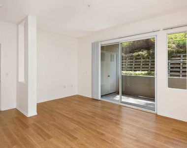 27800 N. Mcbean Parkway - Photo Thumbnail 7