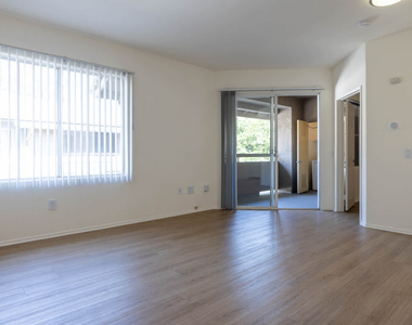 27800 N. Mcbean Parkway - Photo Thumbnail 34