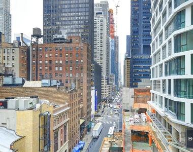 Eighth Avenue - Photo Thumbnail 8