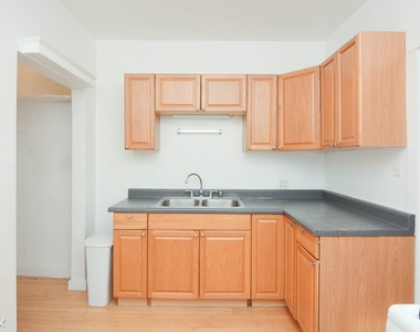 2835 W. Byron, Unit 2e - Photo Thumbnail 2