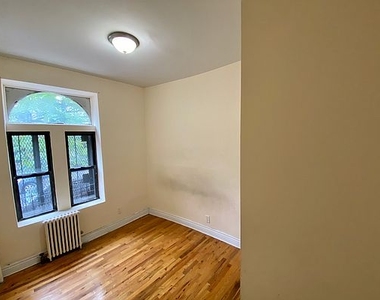 534 West 47th Street - Photo Thumbnail 0