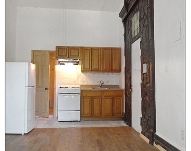 902 Greene Avenue - Photo Thumbnail 1