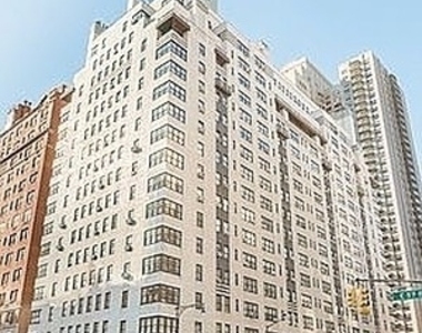 East 57th Street - Photo Thumbnail 9