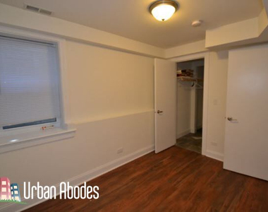 3023 N Oakley Ave - Photo Thumbnail 6