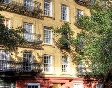 East 81st Street - Photo Thumbnail 0