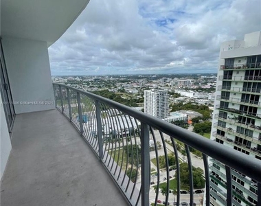 1750 N Bayshore Drive 3609 - Photo Thumbnail 5