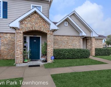 9950 Town Park Townhomes - Photo Thumbnail 8