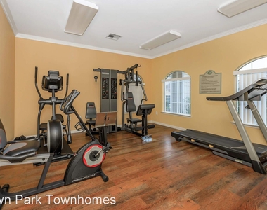 9950 Town Park Townhomes - Photo Thumbnail 12