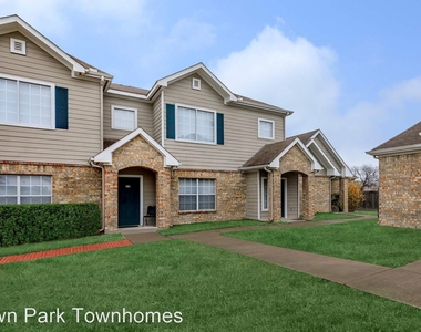 9950 Town Park Townhomes - Photo Thumbnail 10