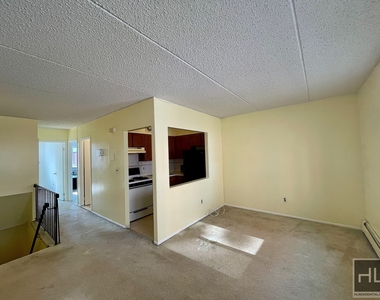 14-16 33 Avenue - Photo Thumbnail 3