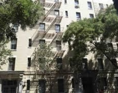 East 78th Street - Photo Thumbnail 5