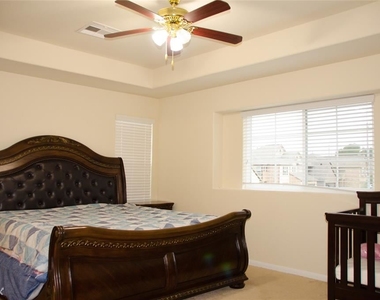 10602 Blithe Oak Court - Photo Thumbnail 9