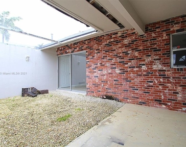 9831 Sw 195th St # 9831 - Photo Thumbnail 4