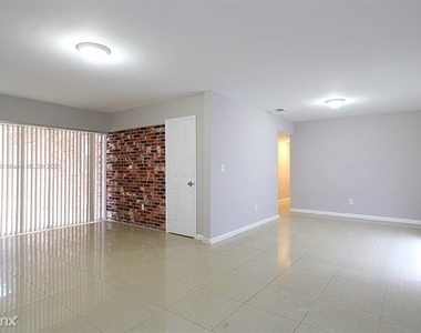 9831 Sw 195th St # 9831 - Photo Thumbnail 12