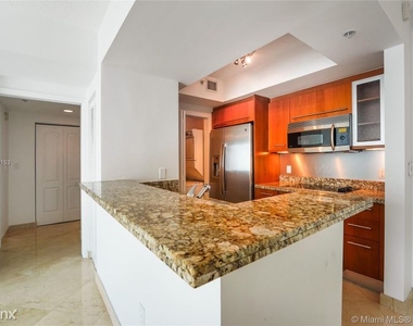 110 Washington Ave 1822 - Photo Thumbnail 1