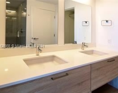 16385 Biscayne Blvd Unit 2016 - Photo Thumbnail 10