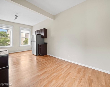 2459 W Armitage Ave 2r - Photo Thumbnail 8