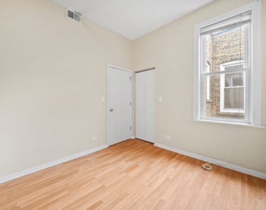 2459 W Armitage Ave - Photo Thumbnail 13