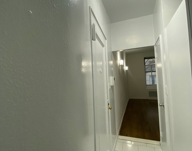 228 East 89th Street - Photo Thumbnail 2