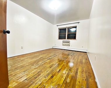 2309 West 12th Street - Photo Thumbnail 4