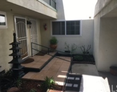 8411 Tuscany Avenue - Photo Thumbnail 4