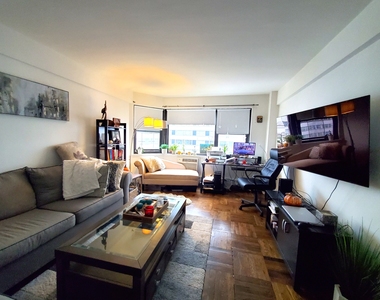 205 East 69th Street - Photo Thumbnail 7