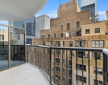 East 57th Street - Photo Thumbnail 2