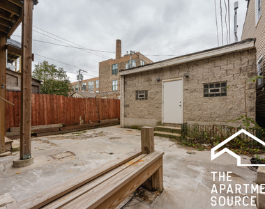 2663 W Medill Ave - Photo Thumbnail 24