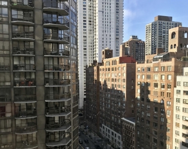 East 57th Street - Photo Thumbnail 4