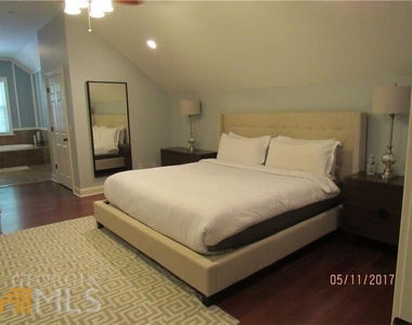 353 Ormond Street Se - Photo Thumbnail 12