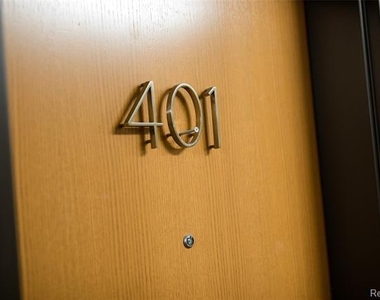 444 W Willis St - Photo Thumbnail 23